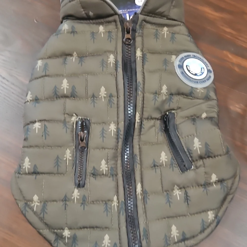 Green Quilted Dog Vest with Insulated Design